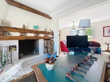Deux-Sèvres (79) department, for sale in THOUARS: 7-room house of 196 m² - Land of 475.00 m² 