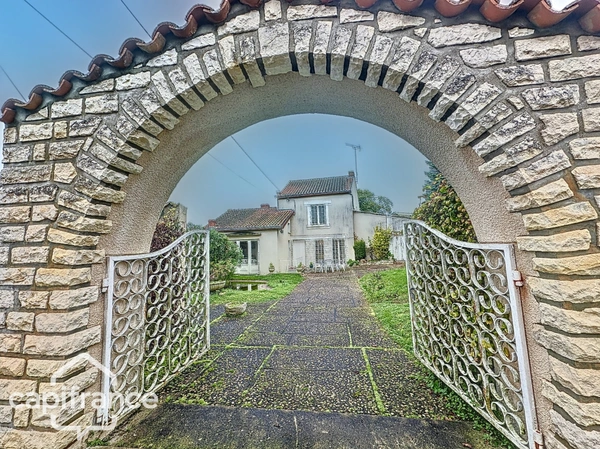 Maison à vendre 0 pièces SAINT JEAN DE THOUARS (79)