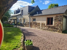 Longère à vendre 6 pièces et terrain campagne  IFFENDIC (35)
