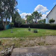 Maison familiale 130 m² à Quévert – 5 chambres, jardin 580 exposé au sud, prés de centres commerciaux Leclerc et Carrefour