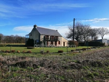 Maison à vendre 6 pièces terrains et hangars SAINT DOMINEUC (35)