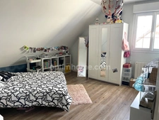 Maison familiale de 8 pièces sur 970 m2 de terrain à OLLE 