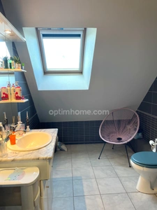 Maison familiale de 8 pièces sur 970 m2 de terrain à OLLE 