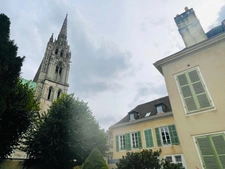 Au pied de la cathédrale, T3 avec Ascenseur et Parking privatif