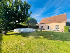 Maison familiale de 8 pièces sur 970 m2 de terrain à OLLE 