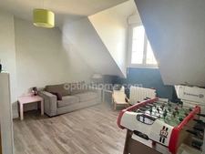 Maison familiale de 8 pièces sur 970 m2 de terrain à OLLE 