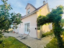Maison familiale de 8 pièces sur 970 m2 de terrain à OLLE 