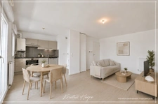 Dpt Loire Atlantique (44), à vendre REZE appartement T2 de 47m², dernier étage avec balcon et stationnement.