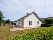 Maison individuelle de plain-pied – 98 m² – 3 chambres – Garage – Terrain de 518 m²