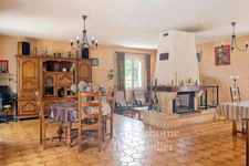 Maison 6 pièces sur grand terrain au calme