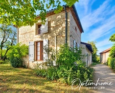 Maison en pierres avec dépendances