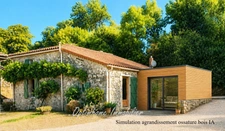Ensemble en pierres maison et grange au calme 