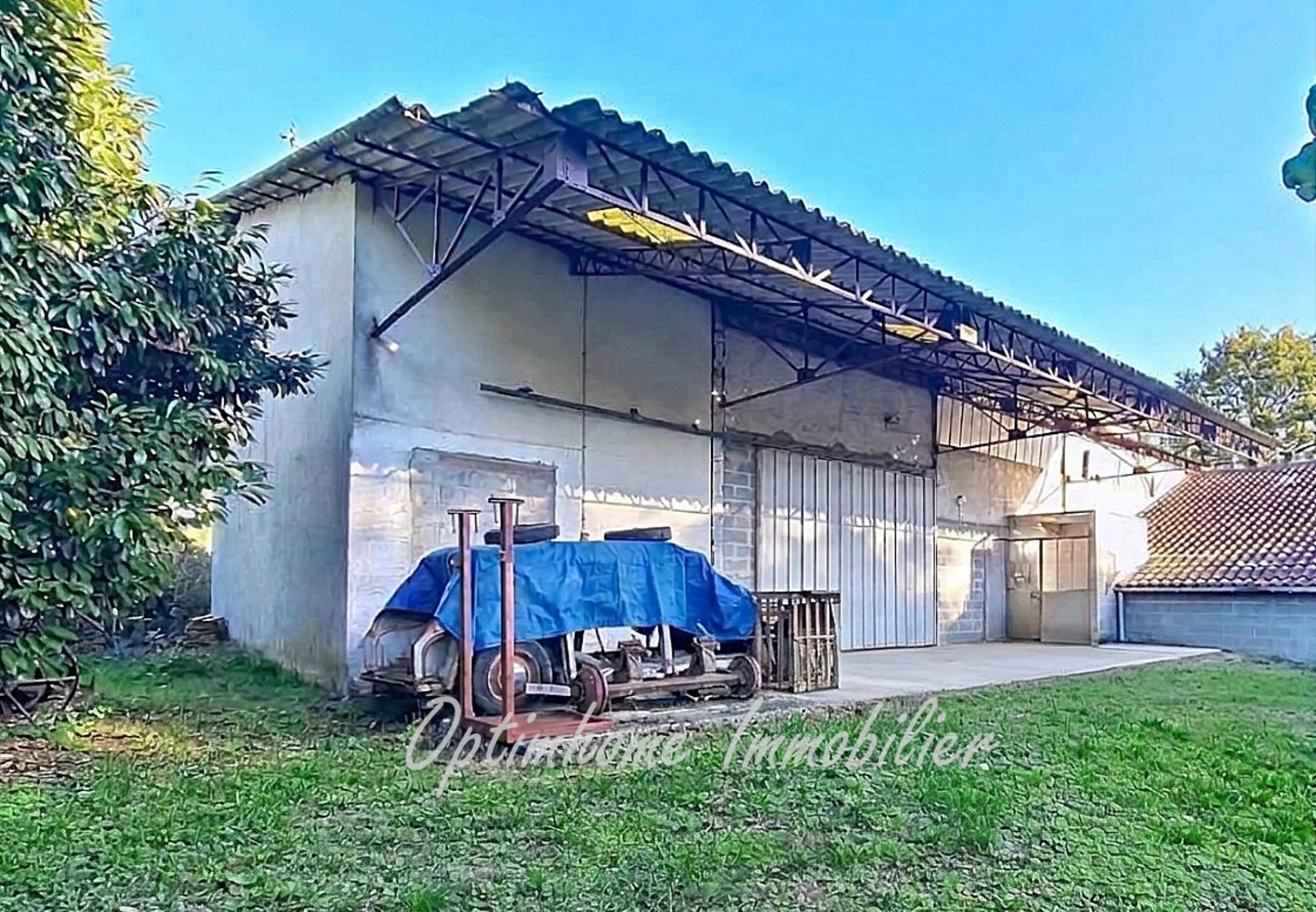 6 pièces 418 m² · à Saint-Jean-de-Thurac · 418 m² · 92 000 €