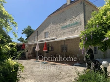Superbe maison en pierre au cœur d'un village pittoresque du Lot-et-Garonne : un projet de vie à saisir !