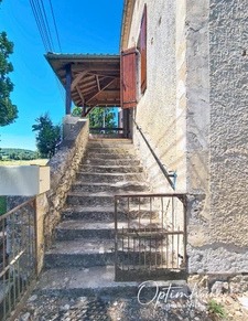 Ensemble immobilier en pierres avec dépendances
