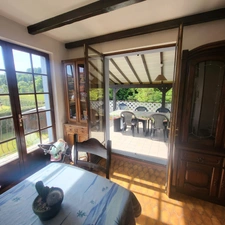 Maison 2 niveaux 150m2 - 5 pièces -3 chambres - Terrasse couverte-MANDRAY (88)
