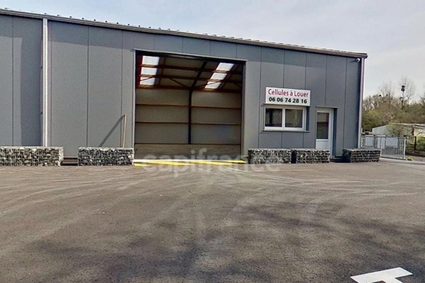 A la location sur LANTIC – Cellule artisanale / box de stockage de 181 m² au sein d’un site sécurisé