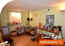 Maison 232 m² (divisible en 4 appartements) + local commercial loué (1340 €/mois) + garage