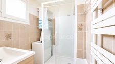 4-room apartment for sale in LA LONDE LES MAURES CITY CENTRE (83)