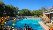 HYÈRES – PROPERTY ON OVER 1 HECTARE – SINGLE-STOREY MAIN HOUSE, SWIMMING POOL AND OUTBUILDINGS 