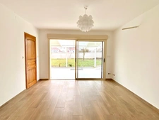 Dijon-Sud, Clos du Roy à Chenôve. Maison T8 de 255 m2 sur un terrain de 790 m2