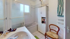 Maison T6  lumineuse et spacieuse sur les hauteurs de Dijon de 140m2 sur 446 m2 de terrain