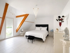 Coup de cœur sur la Côte de Nuits – Chambœuf- T8 de 200m2 sur 800 m2 Clos - Double garage - Piscine...