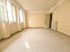 Dijon-Quartier Victor Hugo Appartement T5 à rénové 80 m² garage en sus.