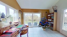 Maison T6  lumineuse et spacieuse sur les hauteurs de Dijon de 140m2 sur 446 m2 de terrain