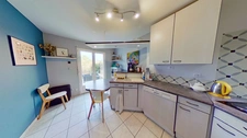 Maison T6  lumineuse et spacieuse sur les hauteurs de Dijon de 140m2 sur 446 m2 de terrain