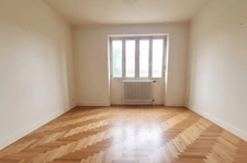 Dijon-Quartier Victor Hugo Appartement T5 à rénové 80 m² garage en sus.