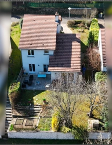 Maison T6  lumineuse et spacieuse sur les hauteurs de Dijon de 140m2 sur 446 m2 de terrain