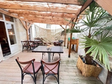 Rare a Chinon Restaurant /Traiteur Cession de droit au bail/ fonds de commerce.