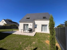 Belle Maison T6 Récente  A la ville aux dames – 4 Chambres – Jardin Clos – Garage – Quartier Résidentiel 