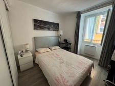 VIEUX NICE  2 pièces rénové CHARME