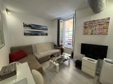 VIEUX NICE  2 pièces rénové CHARME