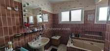 Maison de village sur 2866m² de terrain