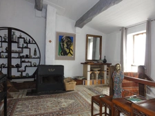 Maison ancienne avec grande terrasse
