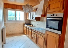 PLAISIR (78) - 🏢 Vente appartement dans résidence prisée avec 2 chambres 🛏️🛏️, balcon et place de parking 🚗