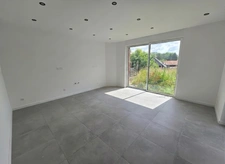 THIANT (59) - 🏡 Vente maison INDIVIDUELLE rénovée avec 2 chambres 🛏️🛏️, cour 🚗, terrasse et terrain clos ☘️