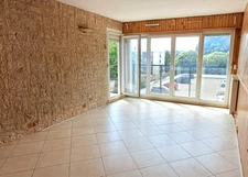 PLAISIR (78) - 🏢 Vente appartement dans résidence prisée avec 2 chambres 🛏️🛏️, balcon et place de parking 🚗
