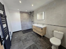 THIANT (59) - 🏡 Vente maison INDIVIDUELLE rénovée avec 2 chambres 🛏️🛏️, cour 🚗, terrasse et terrain clos ☘️