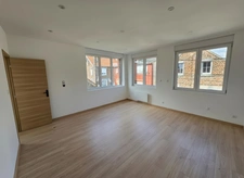 THIANT (59) - 🏡 Vente maison INDIVIDUELLE rénovée avec 2 chambres 🛏️🛏️, cour 🚗, terrasse et terrain clos ☘️