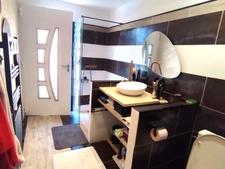 9-room villa of 186m² + garage, swimming pool... in SAINT MAXIMIN LA SAINTE BAUME (VAR- 83) / 834m² of enclosed land