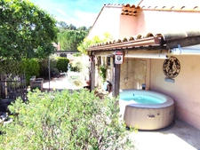 NANS LES PINS (VAR) NOUVEAUTE !!! En résidence sécurisée Villa 110m² (103m²loi carrez) avec jardin 400m² et parkings ,