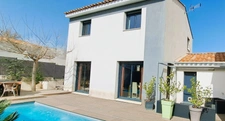 MAXIMIN LA STE BAUME (83) Magnificent contemporary villa of 5 rooms /263m² with terraces and bromine pool.