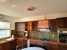TRETS (13) A SAISIR Villa jumelée 8 Pièces 273m² habitables  +garage 46m² /2054m² clos.