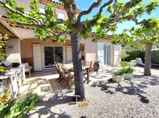 NANS LES PINS (VAR) NOUVEAUTE !!! En résidence sécurisée Villa 110m² (103m²loi carrez) avec jardin 400m² et parkings ,