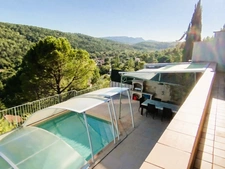 VAR (83) VINS SUR CARAMY, Magnifique Villa de charme de 163m² + studio 20m²et dépendances/1939m²avec piscine 