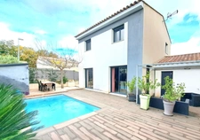 MAXIMIN LA STE BAUME (83) Magnificent contemporary villa of 5 rooms /263m² with terraces and bromine pool.